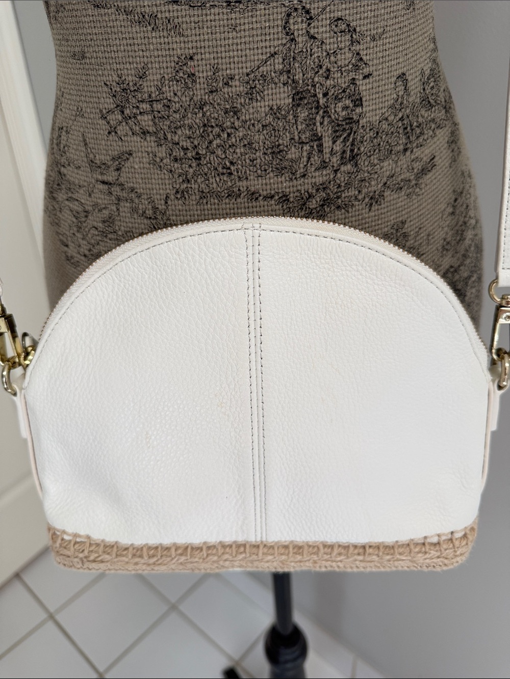 Talbots Genuine Ivory Leather Crossbody Zippered Dome Bag w/ Espadrille Trim